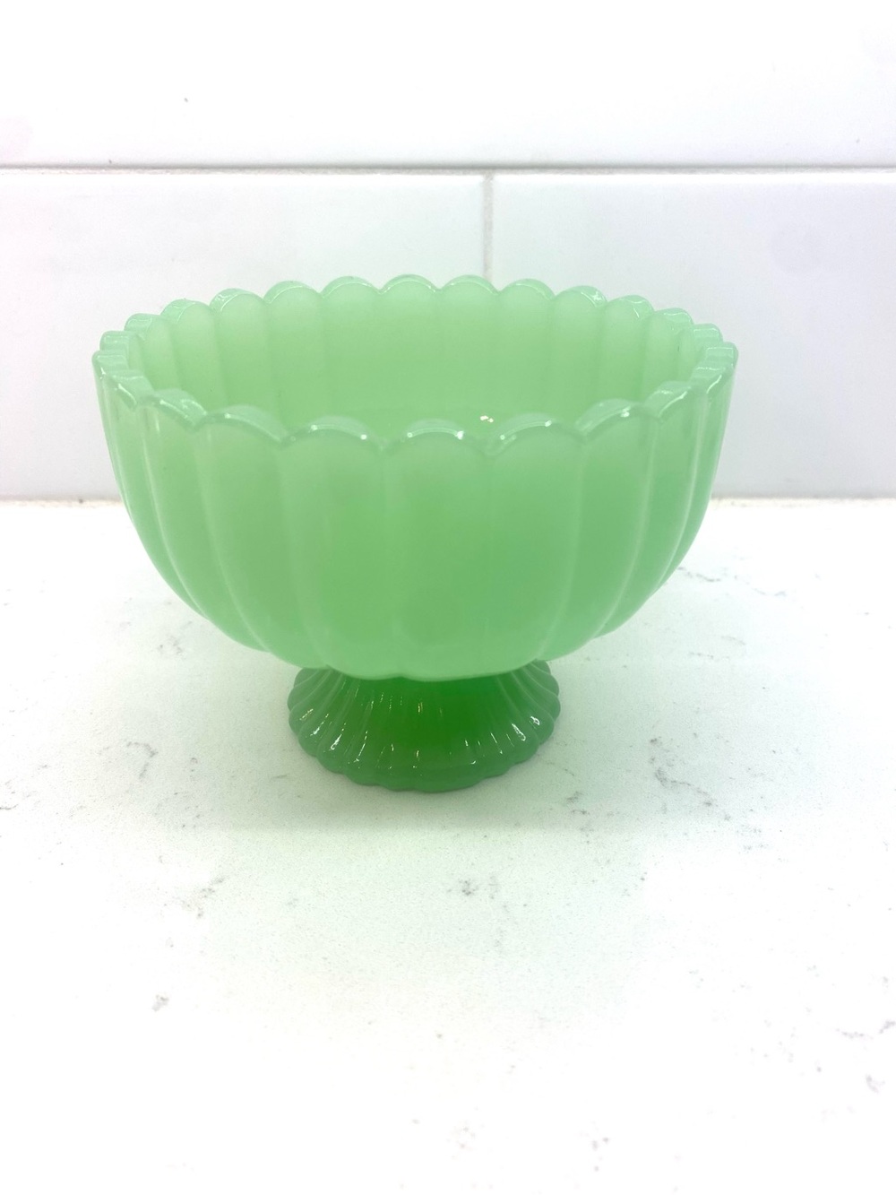 TableCraft Jadeite Green Glass Dessert Bowl Pedestal Soda Fountain Retro Shabby